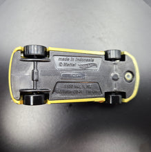 Load image into Gallery viewer, Hot Wheels 2021 Corvette C6R Yellow Corvette 5 Pack Exclusive
