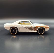 Load image into Gallery viewer, Hot Wheels 2021 &#39;69 Camaro Pearl White HW Flames 5 Pack Exclusive
