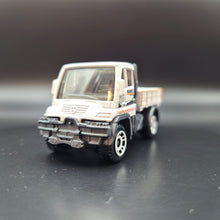 Load image into Gallery viewer, Matchbox 2022 Mercedes-Benz Unimog U300 White Auto Bahn Express III 5 Pack Exclusive
