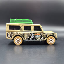 Load image into Gallery viewer, Matchbox 2022 1965 Land Rover Gen II Khaki City Adventure III 5 Pack Loose
