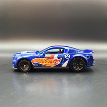 Load image into Gallery viewer, Hot Wheels 2019 &#39;10 Ford Shelby GT500 Super Snake Dark Blue #192 HW Race Team
