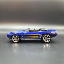 Load image into Gallery viewer, Hot Wheels 2020 &#39;69 Camaro Blue #190 HW Roadsters 3/5
