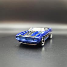 Load image into Gallery viewer, Hot Wheels 2020 &#39;69 Camaro Blue #190 HW Roadsters 3/5
