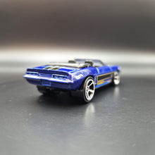 Load image into Gallery viewer, Hot Wheels 2020 &#39;69 Camaro Blue #190 HW Roadsters 3/5
