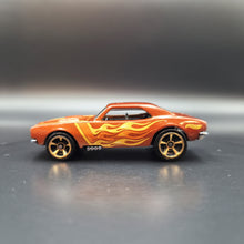 Load image into Gallery viewer, Hot Wheels 2020 &#39;67 Camaro Copper #231 HW Flames 4/10
