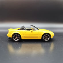 Load image into Gallery viewer, Hot Wheels 2020 &#39;91 Mazda MX-5 Miata #208 Yellow HW Roadsters 1/5
