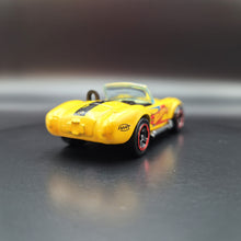 Load image into Gallery viewer, Hot Wheels 2022 Shelby Cobra 427 SC Yellow #152 Retro Racers 9/10
