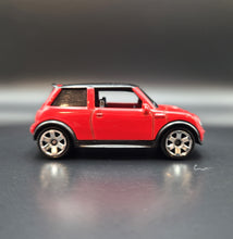 Load image into Gallery viewer, Matchbox 2020 Mini Cooper S Red #39 MBX City
