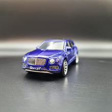 Load image into Gallery viewer, Matchbox 2021 &#39;18 Bentley Bentayga Deep Blue MBX Metro #9/100
