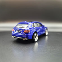 Load image into Gallery viewer, Matchbox 2021 &#39;18 Bentley Bentayga Deep Blue MBX Metro #9/100
