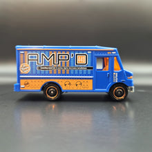 Load image into Gallery viewer, Matchbox 2021 Express Delivery Blue #89 MBX Metro
