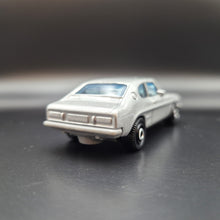 Load image into Gallery viewer, Matchbox 2021 1970 Ford Capri Silver #18 MBX Showroom
