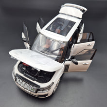Load image into Gallery viewer, Explorafind 2020 Land Rover Range Rover White 1:18 Die Cast Car

