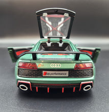 Load image into Gallery viewer, Explorafind 2020 Audi R8 V10 Green 1:24 Die Cast Car
