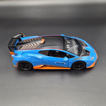 Load image into Gallery viewer, Explorafind 2022 Lamborghini Huracan STO Blue 1:24 Die Cast Car
