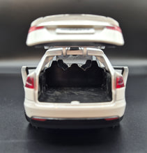 Load image into Gallery viewer, Explorafind 2020 Tesla Model X White 1:24 Die Cast Car
