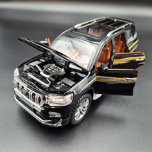 Load image into Gallery viewer, Explorafind 2020 Toyota Prado Black 1:24 Die Cast Car
