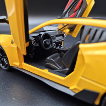 Load image into Gallery viewer, Explorafind 2020 Chevrolet Camaro ZL1 Yellow 1:24 Die Cast Car
