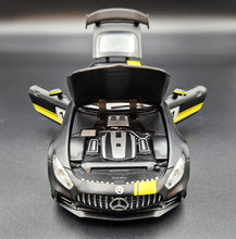 Load image into Gallery viewer, Explorafind 2021 Mercedes-Benz AMG GTR Matte Black 1:24 Die Cast Car
