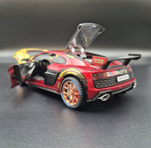 Load image into Gallery viewer, Explorafind 2020 Audi R8 V10 Red/Gold 1:24 Die Cast Car
