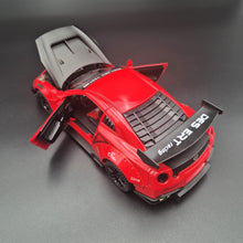 Load image into Gallery viewer, Explorafind 2020 Nissan GT-R Red 1:24 Die Cast Car
