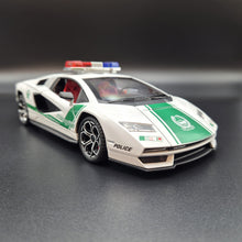 Load image into Gallery viewer, Explorafind 2023 Lamborghini Countach LPI 800-4 Dubai Police White 1:24 Die Cast Police Car
