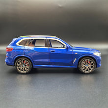 Load image into Gallery viewer, Explorafind 2020 BMW X5 Blue 1:24 Die Cast Car
