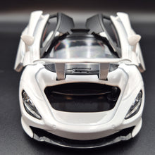 Load image into Gallery viewer, Explorafind 2023 McLaren 720S White 1:24 Die Cast Car
