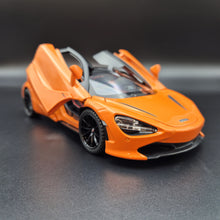 Load image into Gallery viewer, Explorafind 2023 McLaren 720S Orange 1:24 Die Cast Car
