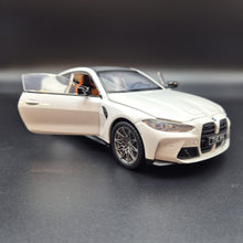 Load image into Gallery viewer, Explorafind 2023 BMW M4 G82 Coupe Pearl White 1:24 Die Cast Car
