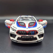 Load image into Gallery viewer, Explorafind 2020 BMW M8 GTE White 1:24 Die Cast Car
