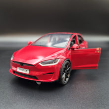 Load image into Gallery viewer, Explorafind 2020 Tesla Model X Red 1:24 Die Cast Car
