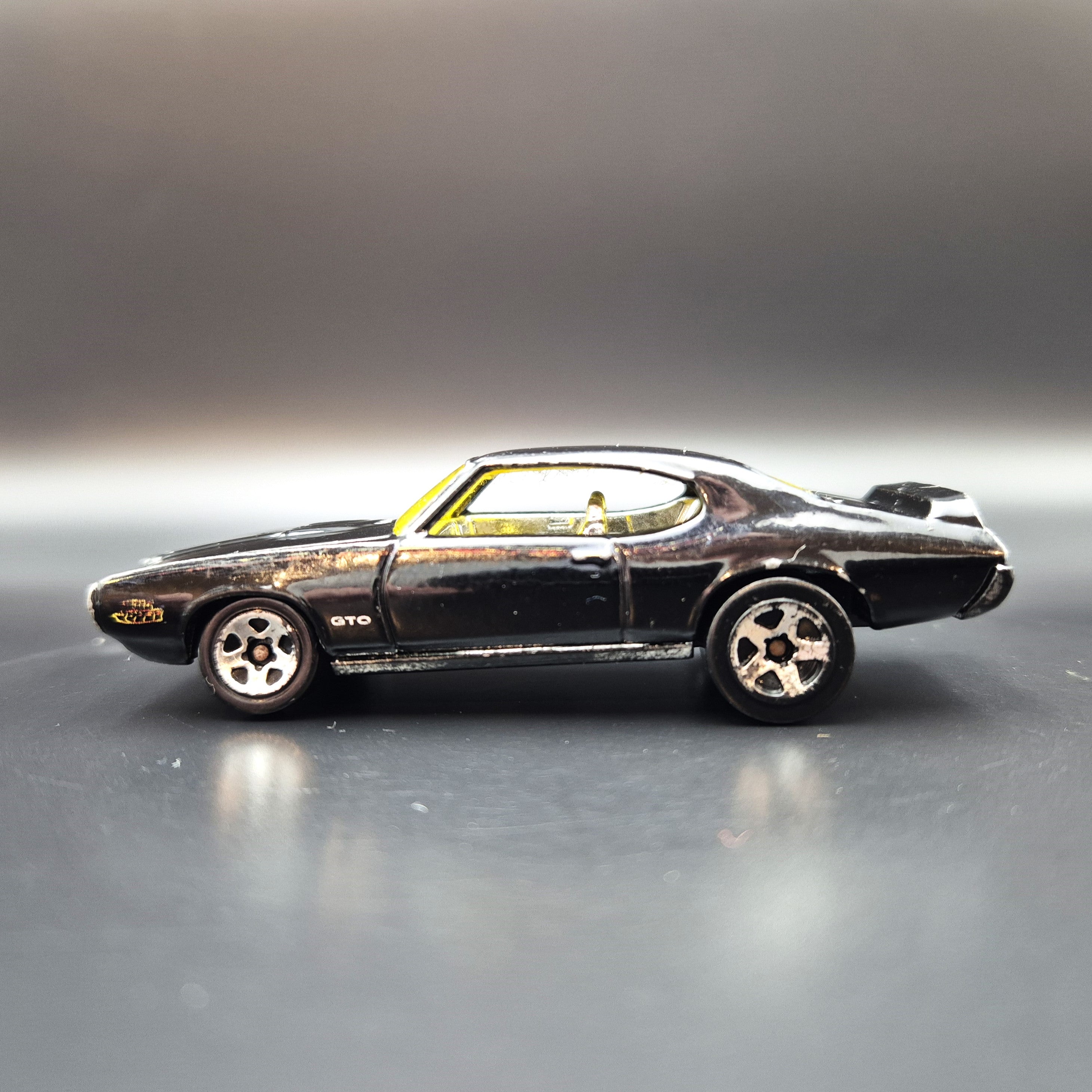 T-HUNT HOTWHEELS 69 PONTIAC GTO 希少ショート Hot Wheels Treasure