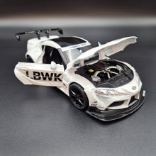 Load image into Gallery viewer, Explorafind 2023 Toyota Supra White 1:24 Die Cast Car
