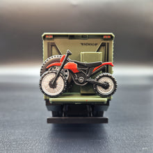 Load image into Gallery viewer, Explorafind 2021 Mercedes Nomadism Off Road RV Army Green 1:24 Die Cast Truck
