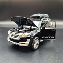 Load image into Gallery viewer, Explorafind 2023 Nissan Patrol Black 1:32 Die Cast Car
