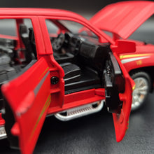 Load image into Gallery viewer, Explorafind 2022 Chevrolet Silverado 1500 Matte Red 1:32 Die Cast Pickup
