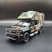 Load image into Gallery viewer, Explorafind 2022 Chevrolet Silverado Camper Black 1:32 Die Cast Pickup
