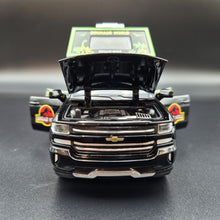 Load image into Gallery viewer, Explorafind 2022 Chevrolet Silverado Camper Black 1:32 Die Cast Pickup
