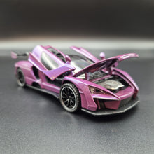 Load image into Gallery viewer, Explorafind 2019 McLaren Senna Purple 1:32 Die Cast Car
