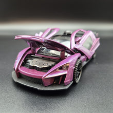 Load image into Gallery viewer, Explorafind 2019 McLaren Senna Purple 1:32 Die Cast Car
