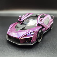 Load image into Gallery viewer, Explorafind 2019 McLaren Senna Purple 1:32 Die Cast Car
