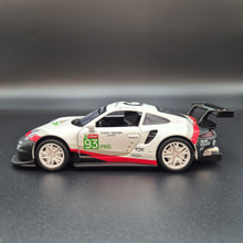 Load image into Gallery viewer, Explorafind 2019 Porsche 911 RSR White 1:32 Die Cast Car
