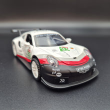 Load image into Gallery viewer, Explorafind 2019 Porsche 911 RSR White 1:32 Die Cast Car
