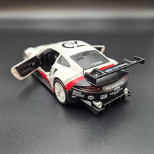 Load image into Gallery viewer, Explorafind 2019 Porsche 911 RSR White 1:32 Die Cast Car
