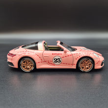 Load image into Gallery viewer, Explorafind 2021 Porsche 911 Targa 4S Pink 1:32 Die Cast Car
