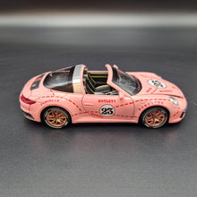 Load image into Gallery viewer, Explorafind 2021 Porsche 911 Targa 4S Pink 1:32 Die Cast Car
