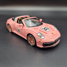 Load image into Gallery viewer, Explorafind 2021 Porsche 911 Targa 4S Pink 1:32 Die Cast Car
