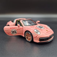 Load image into Gallery viewer, Explorafind 2021 Porsche 911 Targa 4S Pink 1:32 Die Cast Car
