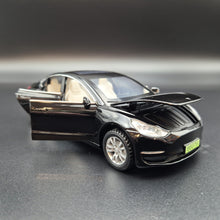 Load image into Gallery viewer, Explorafind 2021 Tesla Model 3 Black 1:32 Die Cast Car
